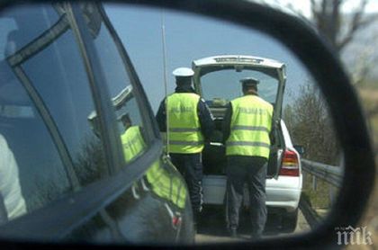 Девня и Дългопол набират пътни полицаи