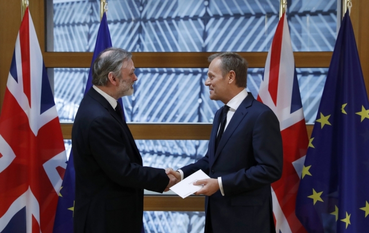 Официално! Великобритания задейства чл. 50 от договора за ЕС (СНИМКИ)