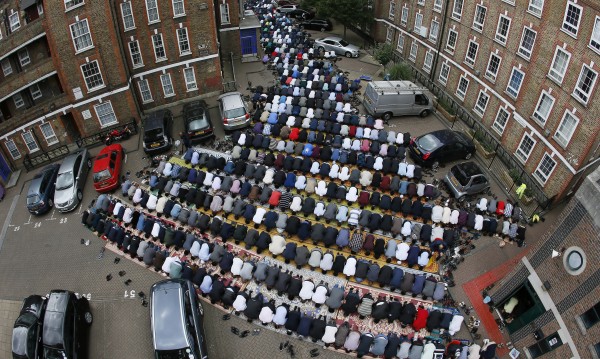 Джамия за 11 300 богомолци отказана в Лондон