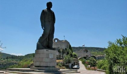 Ловеч отбелязва 141 години от Освобождението си