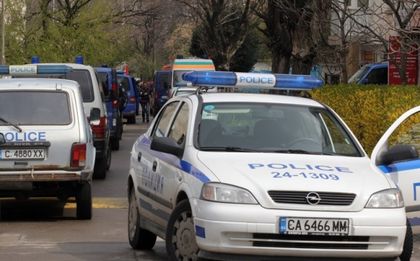 Треньор на деца и още трима души набирали жени за секс услуги