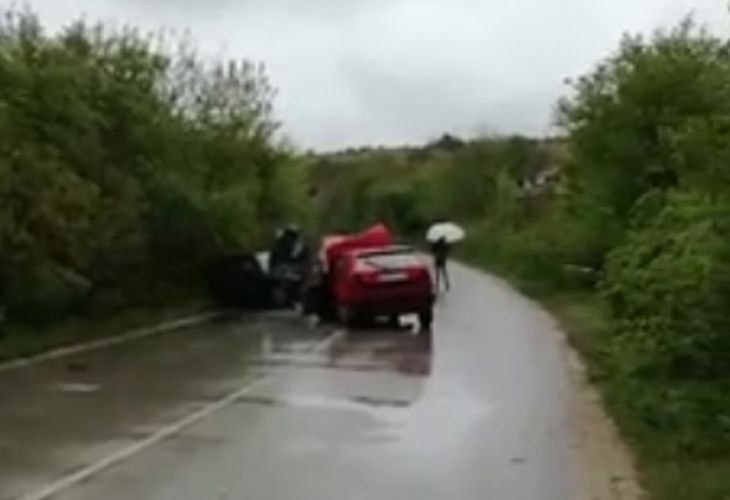 Катастрофа и на пътя за Елена, размазали са се три коли