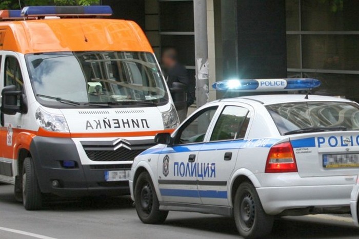 Блъснаха мъж на "Гладстон", с опасност за живота е