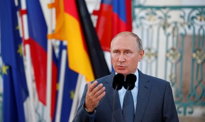 Наказаха US съветничка заради портрет на... Путин