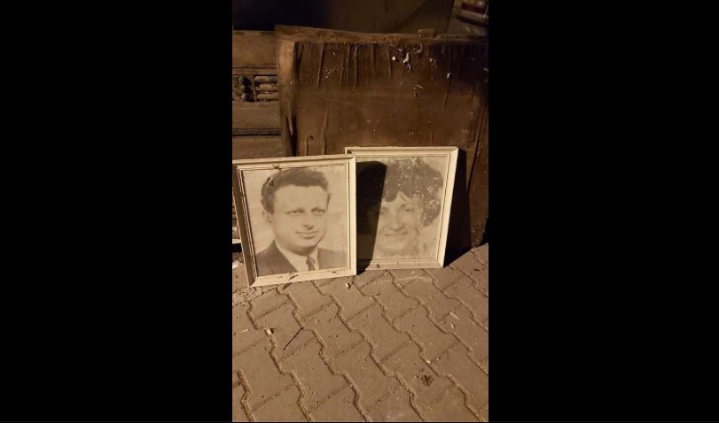 Два захвърлени портрета. И една прашна, неразказана история. Кои са те?