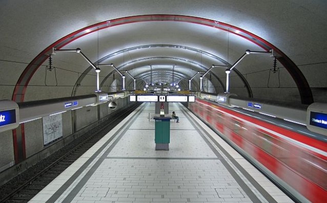 Метрото на Барселона ще стачкува в деня на дербито с Реал