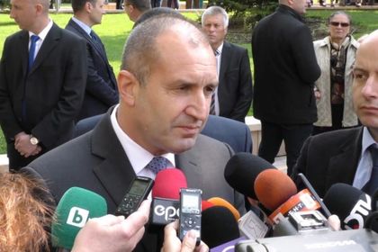 Президентът Румен Радев: Свикнах да ме пакетират