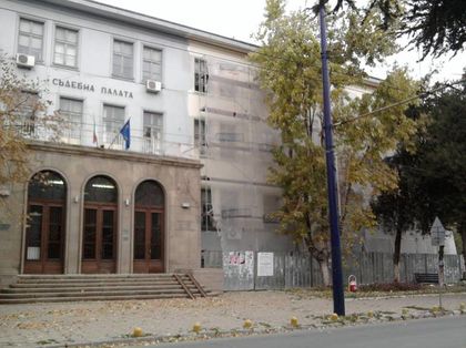 Мургава врачка съди държавата за набеждаване