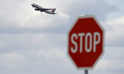 Бомба от Втората световна война до пистата на летището в Дюселдорф