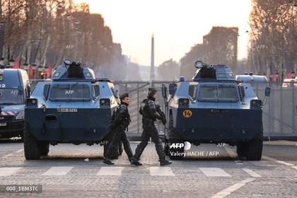 AFP: Първите „жълти жилетки“ се събират по Шанз-Елизе