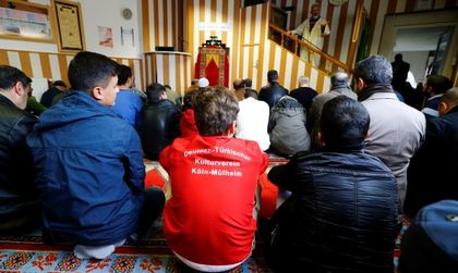 От джамиите в Германия: Научихме се да мразим евреи, християни