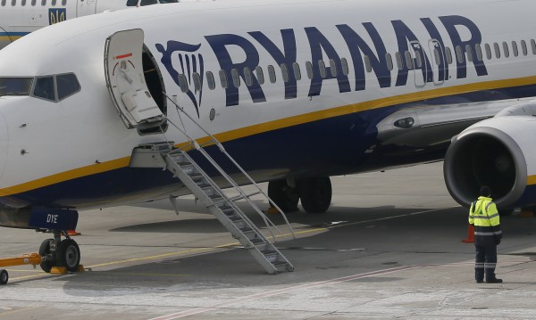 Ryanair спира вътрешните полети в Гърция