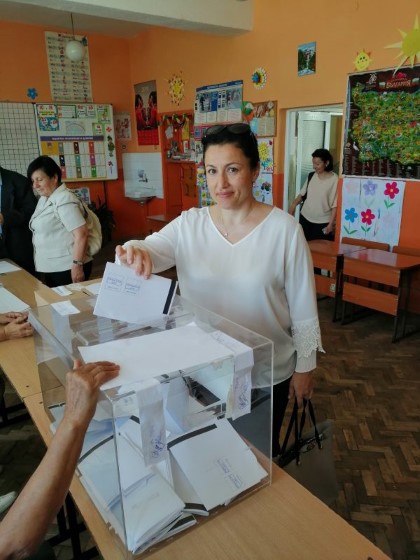 Европейски избори 2019: Министър Десислава Танева: Днес гласувах за България и за това, което е доказано във времето