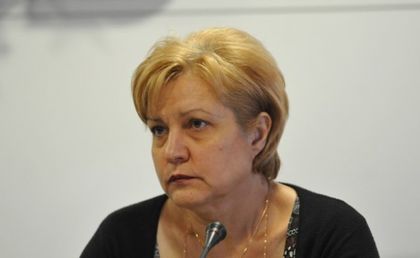 Имало почти 10% ръст на средната заплата, твърди Менда Стоянова