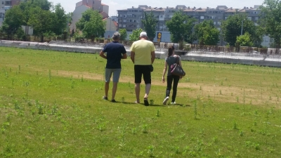 След публикация в PlovdivDerby.com: В Ботев оцениха щетите на Колежа! Тревата е заминала (СНИМКИ)