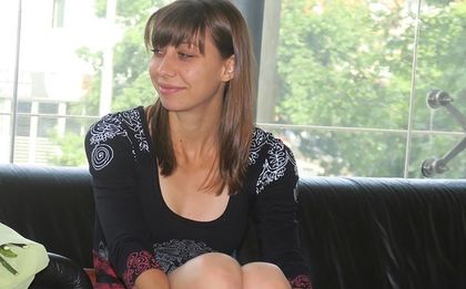 Мирела Демирева получава велосипед и раздава автографи