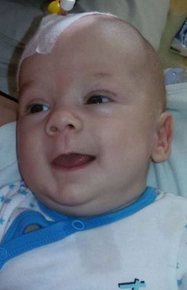 Родители се събират на протест пред Фонда за лечение на деца в чужбина