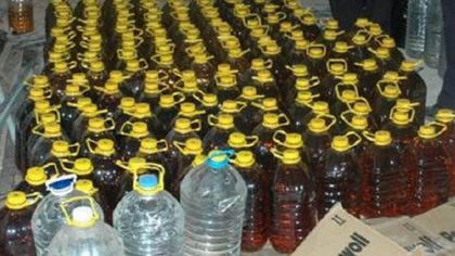 Близо 10 тона нелегален алкохол намериха митничари в Перущица