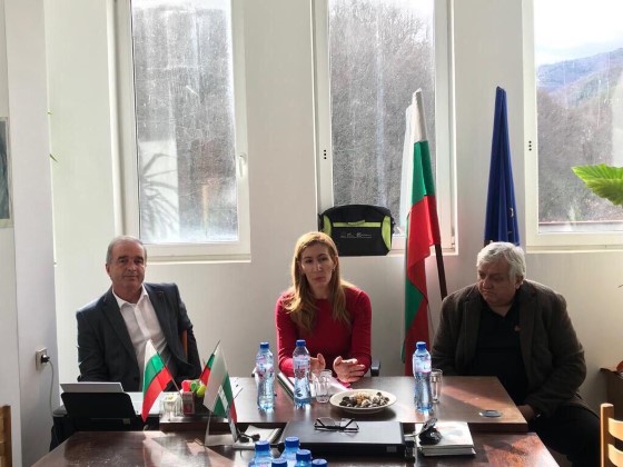 Министър Николина Ангелкова в Нареченски бани: Полагаме усилия да обновим базата за балнео- и СПА услуги в страната