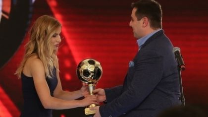 Евдокия Попадинова отново е №1 при жените