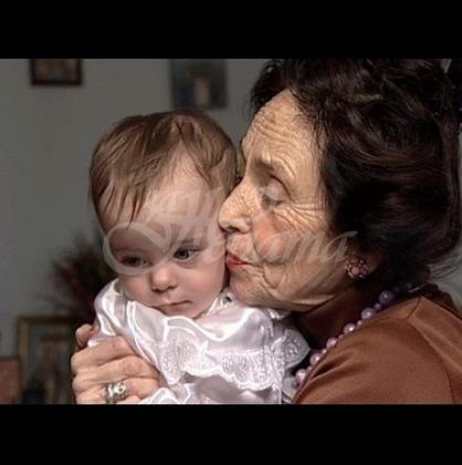 Помните ли първата жена, която роди на 67 години? Ето как изглеждат тя и момиченцето й днес