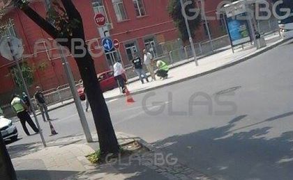 Джип помете възрастна жена до училище в Пловдив, пострадалата е в тежко състояние СНИМКИ