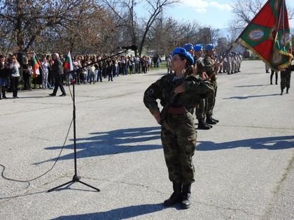 16 положиха военна клетва на 76-ата годишнина от сформирането на Парашутната дружина