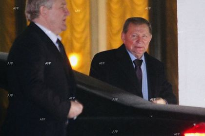 „Независимая газета“: Зеленски и Кучма може да бъдат обвинени в държавна измяна