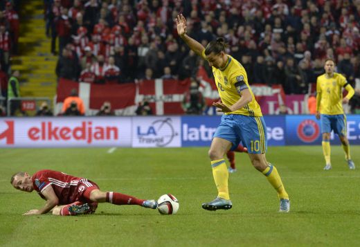 НА ЖИВО С КАРТИНА: Швеция - Дания 1:0