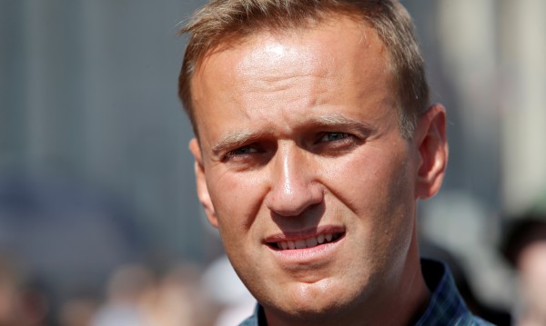 Арестуваха опозиционера Алексей Навални пред дома му