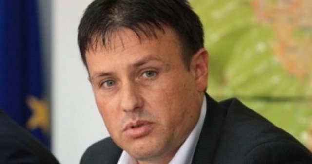 Николай Кирков поема Шесто районно
