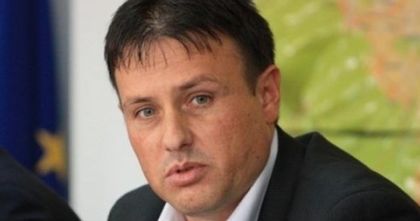 Николай Кирков поема Шесто районно