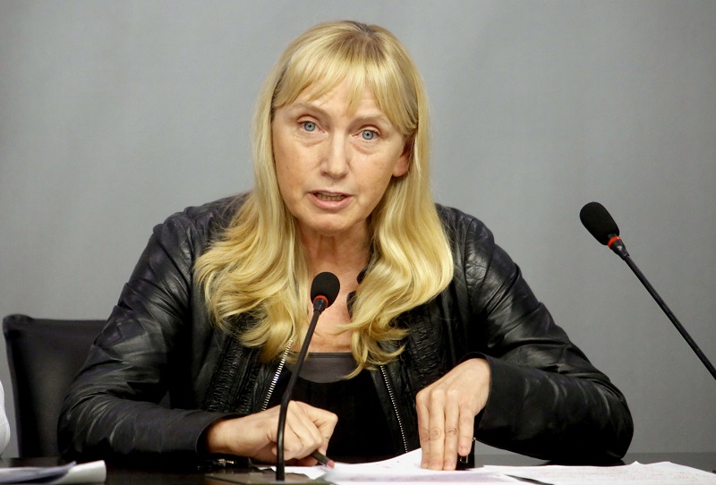 Европейски избори 2019: Елена Йончева, БСП: Подкрепям кандидатурата на Франс Тимерманс за председател на Европейската комисия