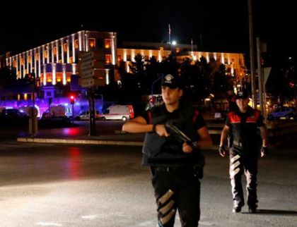 17 полицаи убити в Анкара