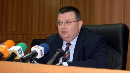 Цацаров хвали пловдивските прокурори за