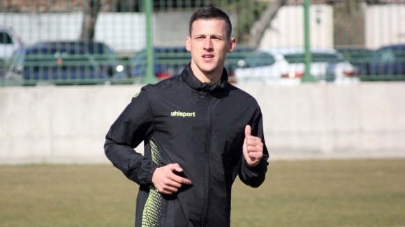 Александър Тонев с шанс за игра след 464 дни