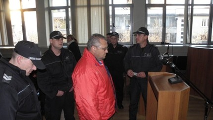 Ексхумация доказа шеста жертва на ментето на Тайфи