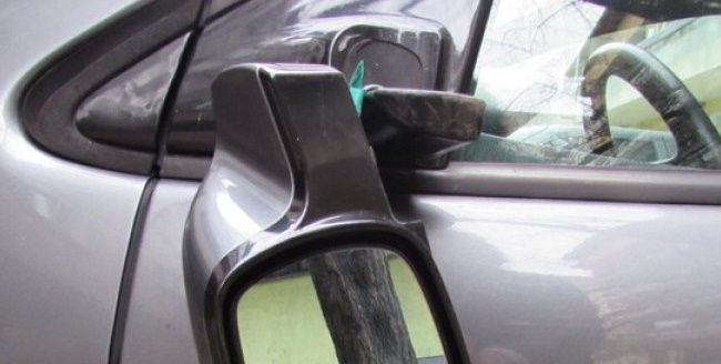 Шофьор на БМВ засече друг на булевард в Пловдив, счупи му огледалата с метална палка