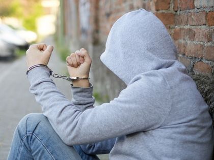 Какво се случва? Бум на арестувани с дрога непълнолетни по Черноморието
