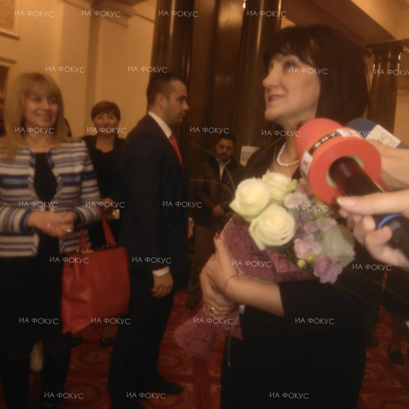 Председателят на парламента Цвета Караянчева: Хубаво е българите да знаят, че преди 140 г. нашите предци са приели един от най-демократичните закони в Европа