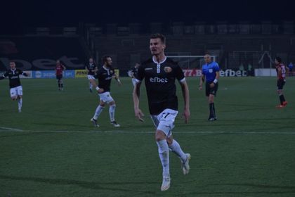 Карагерен опита да закопае и Локо, но Дино имаше последната дума
