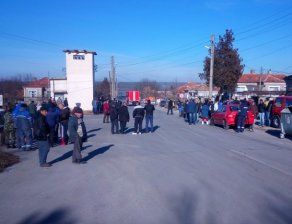 Хората в Хитрино се връщат по домовете си