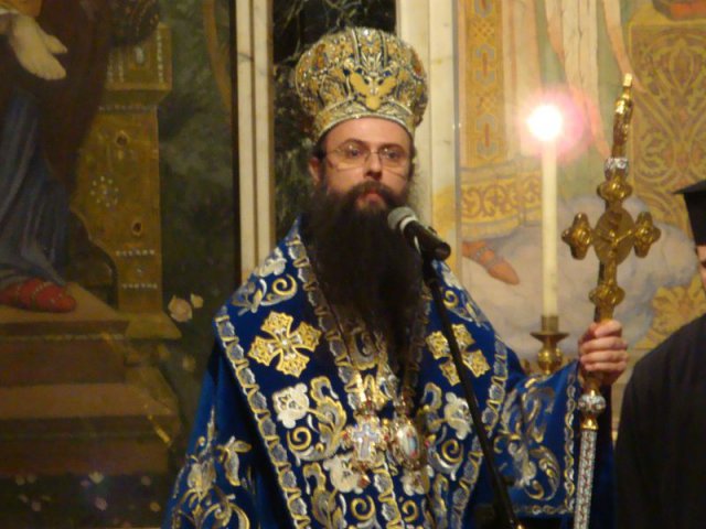 Владиката служи за Преображение Господне в храм в 
