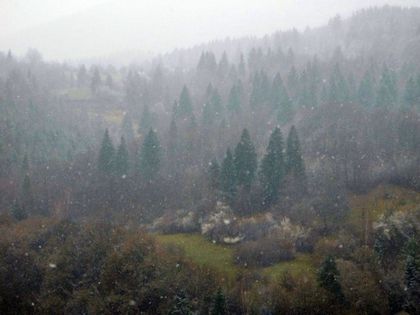 Вижте мартенския сняг в Смолян (СНИМКИ)