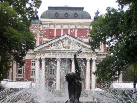 Министрите Боил Банов и Красимир Вълчев ще подпишат Споразумение за сътрудничество между училища, детски градини и държавните културни институти в страната