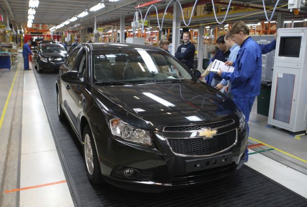 General Motors закрива 7 завода наведнъж Концернът ще спре производството на поне 5 модела