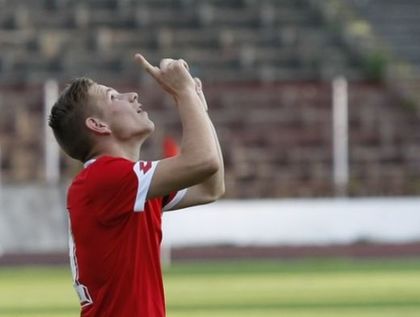 Помощ за Головодов от съотборници и фенове