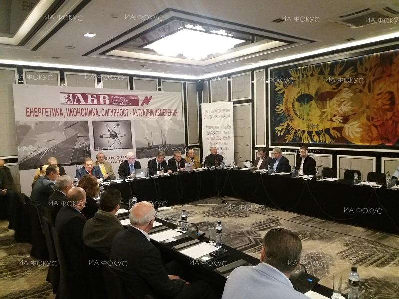 Проф. Атанас Тасев: Руският газ заема 38% от доставките - червената линия отдавна е премината, но Европа не се възмущава