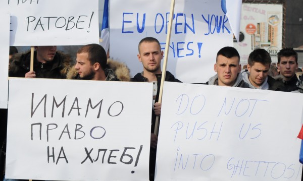 Сърбия: Задава се хуманитарна криза в Косово!