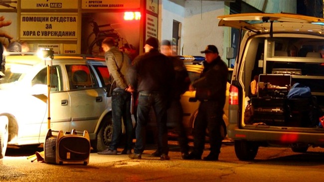 Закопчаха трима в Бургас, "бъркали" пико в помпена станция